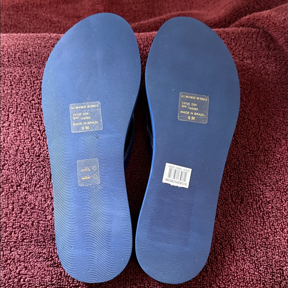 BN Tory Burch Blue Sandals size 9 - Picture 2 of 3